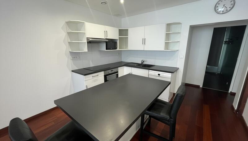 Appartement - 80 m² - 3 pièces