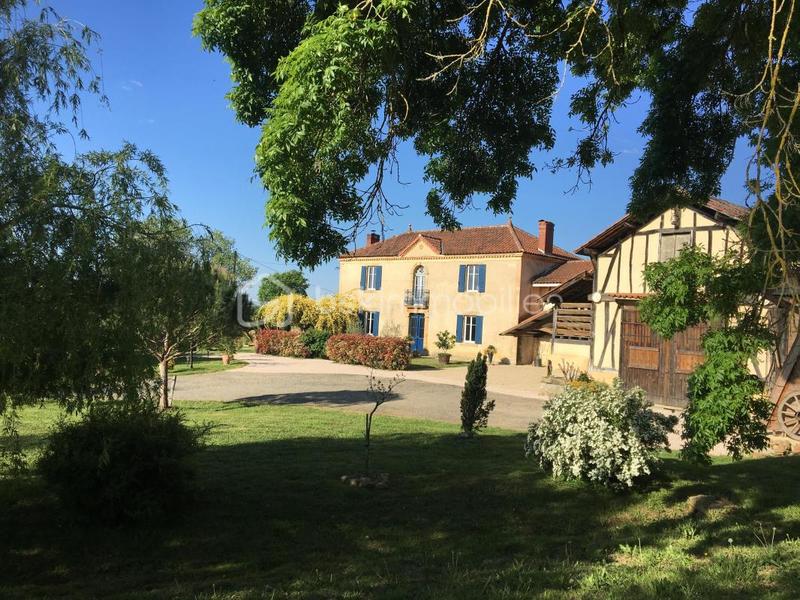 Maison - 161 m² - 4 pièces