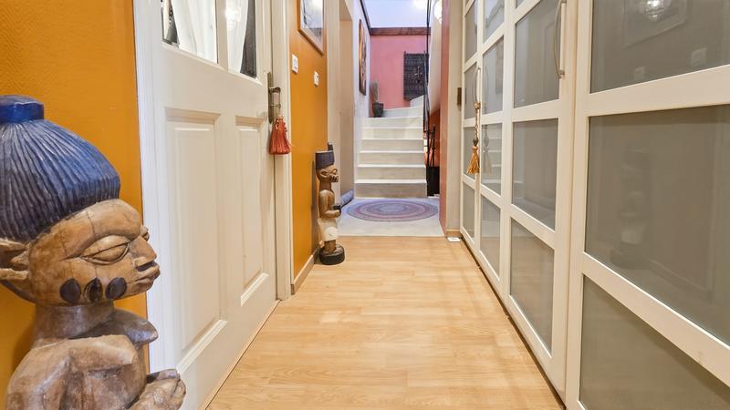 Maison - 245 m² - 7 pièces