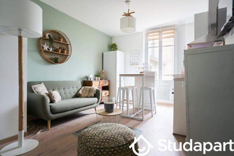 Chambre - 11 m² - 1 pièce