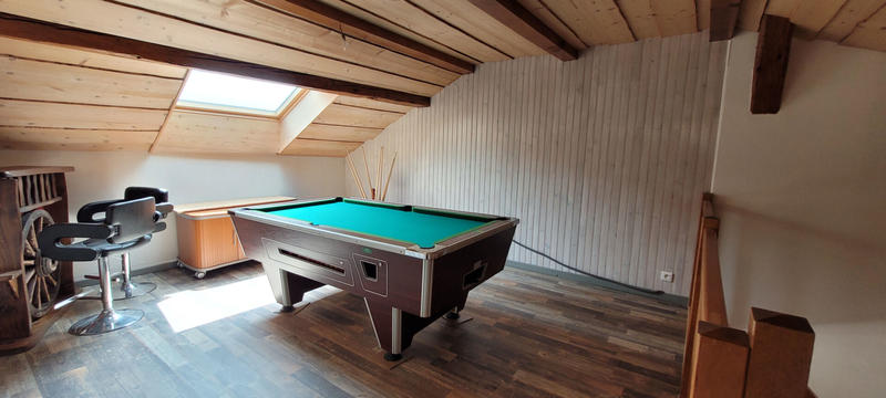 Maison - 251 m² - 8 pièces