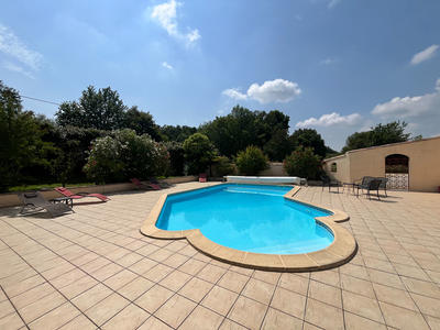 Maison - 167 m² - 9 pièces