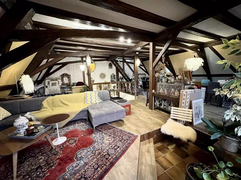 Appartement - 207 m² - 6 pièces