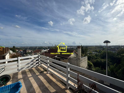 Maison - 90 m² - 3 pièces