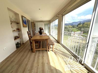 Villa - 207 m² - 7 pièces