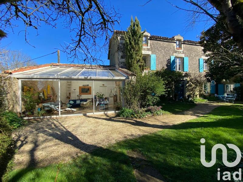 Maison - 263 m² - 6 pièces