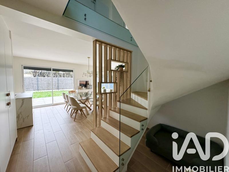 Maison - 142 m² - 6 pièces