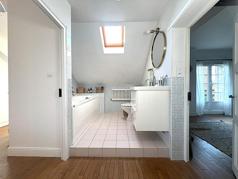 Maison - 297 m² - 10 pièces