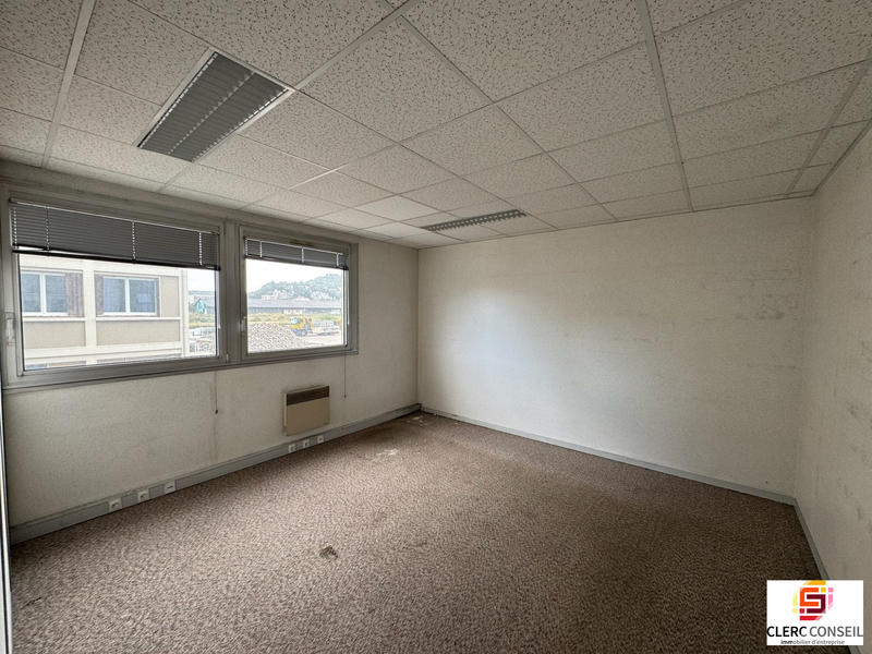 Bureau - 542 m²