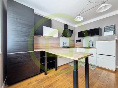 Maison - 211 m² - 8 pièces