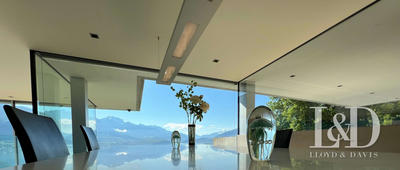 Maison - 300 m² - 8 pièces