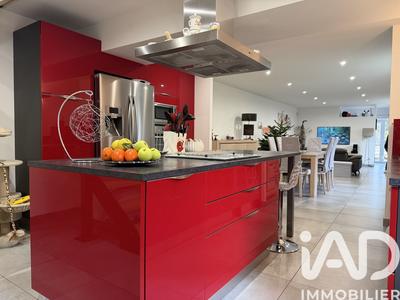 Maison - 137 m² - 5 pièces