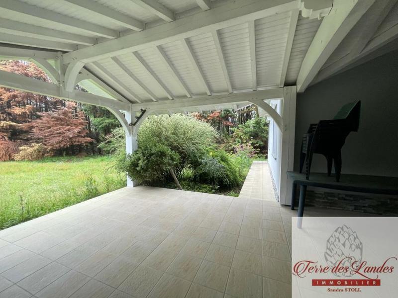 Maison - 180 m² - 8 pièces