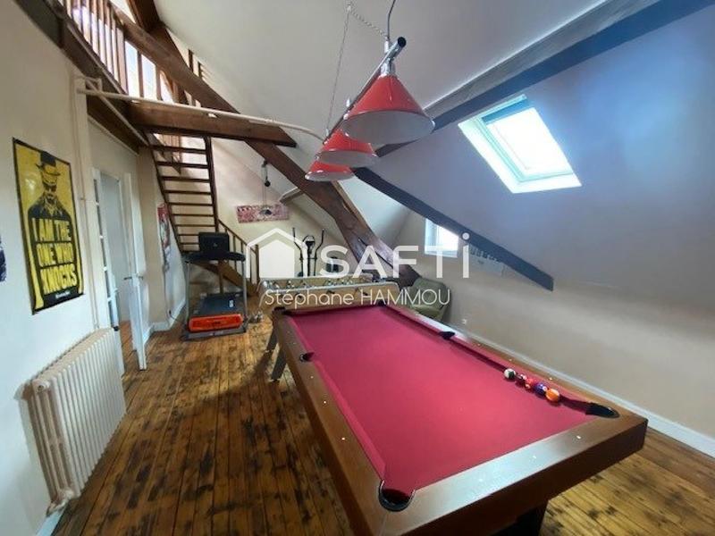 Maison - 244 m² - 9 pièces