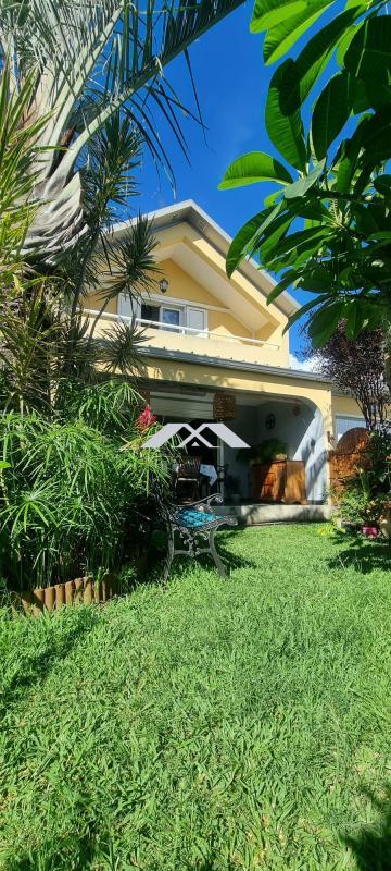 Maison traditionnelle - 75 m² - 4 pièces