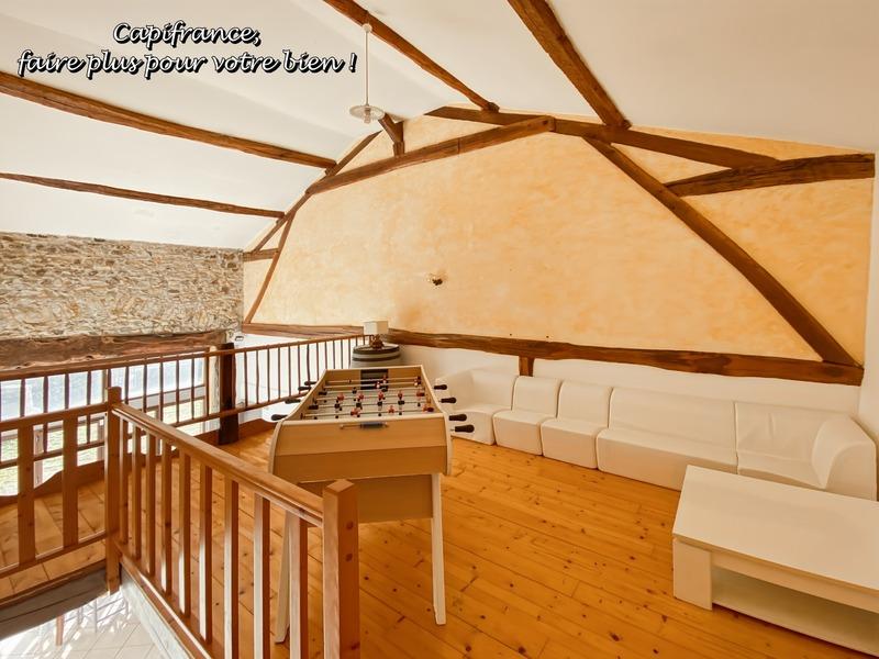 Maison - 244 m² - 10 pièces