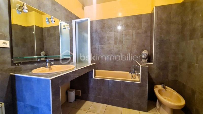 Maison traditionnelle - 135 m² - 6 pièces