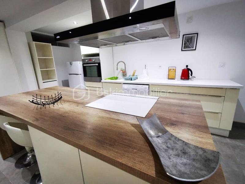 Appartement - 82 m² - 3 pièces