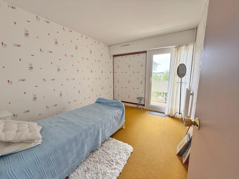 Appartement - 97 m² - 5 pièces