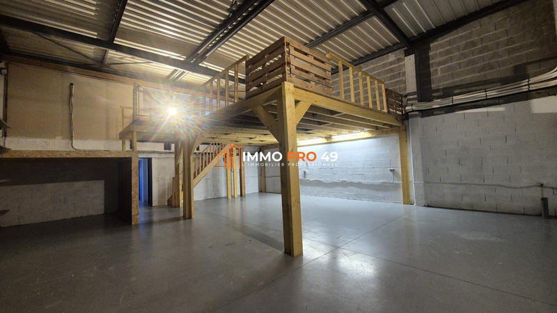 Local d'activités - 300 m²