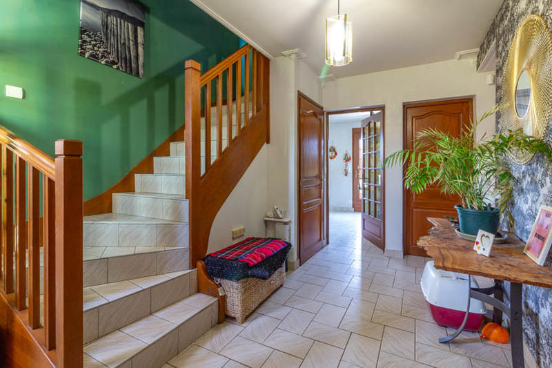 Maison - 198 m² - 8 pièces