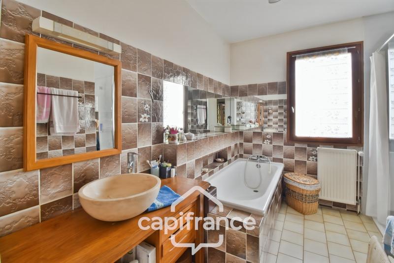 Maison - 170 m² - 5 pièces