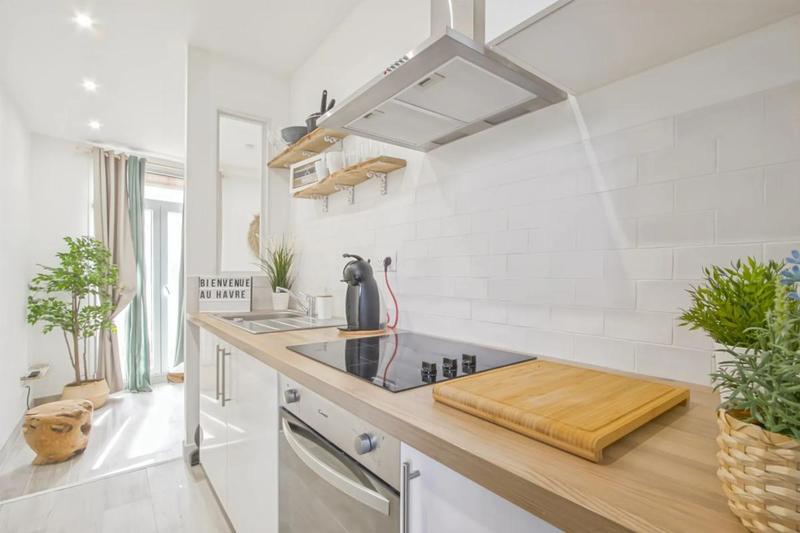 Appartement - 98 m² - 8 pièces