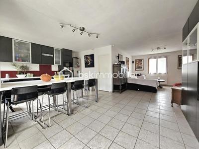 Maison - 130 m² - 9 pièces