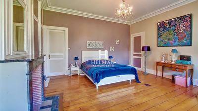 Maison - 316 m² - 12 pièces