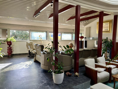 Duplex - 241 m² - 7 pièces