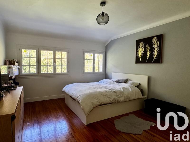 Maison - 211 m² - 8 pièces