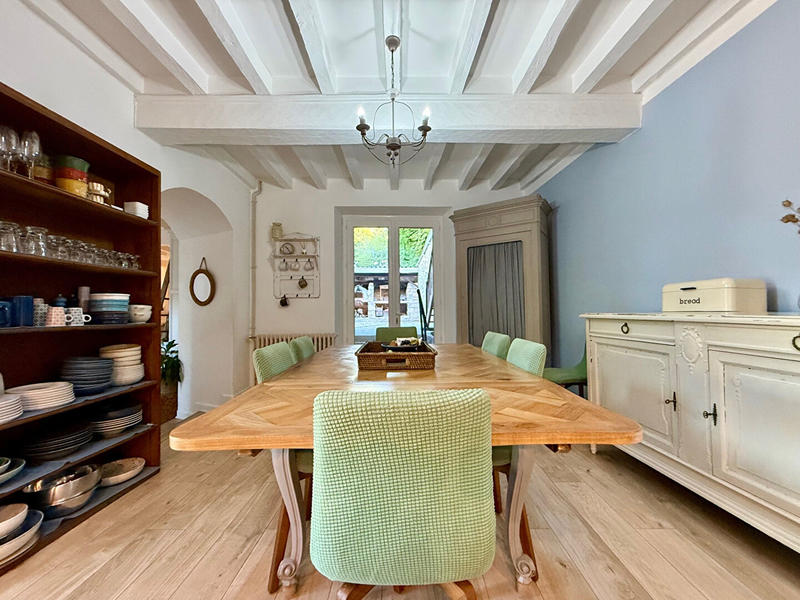 Maison - 236 m² - 6 pièces