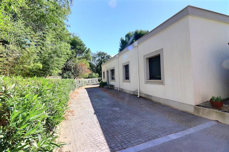 Maison - 90 m² - 3 pièces