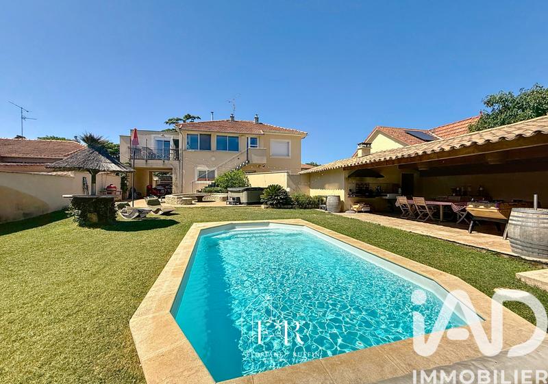 Maison - 200 m² - 4 pièces