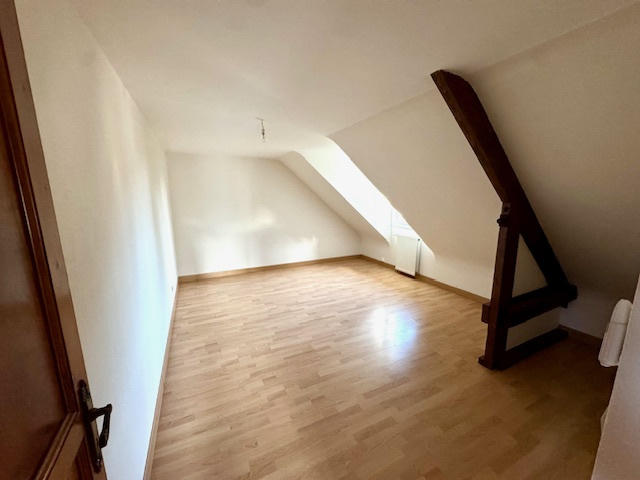 Château - 144 m² - 7 pièces