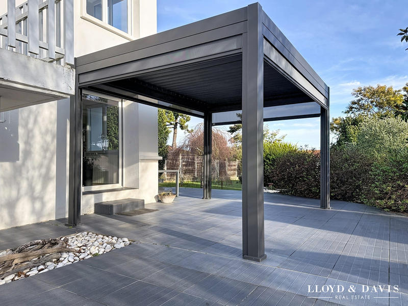 Maison - 187 m² - 6 pièces