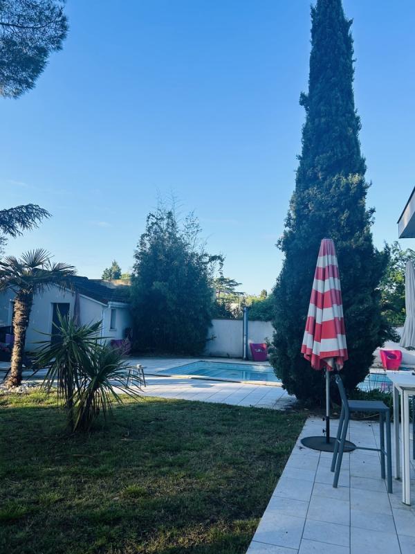 Maison - 180 m² - 5 pièces