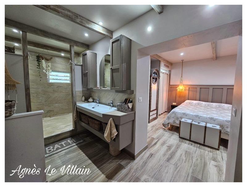 Maison - 180 m² - 7 pièces