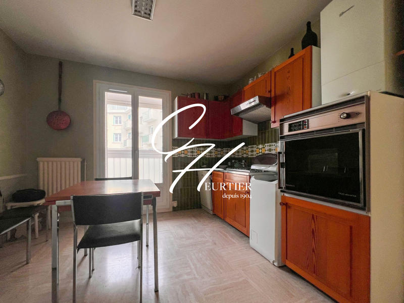 Appartement - 97 m² - 4 pièces