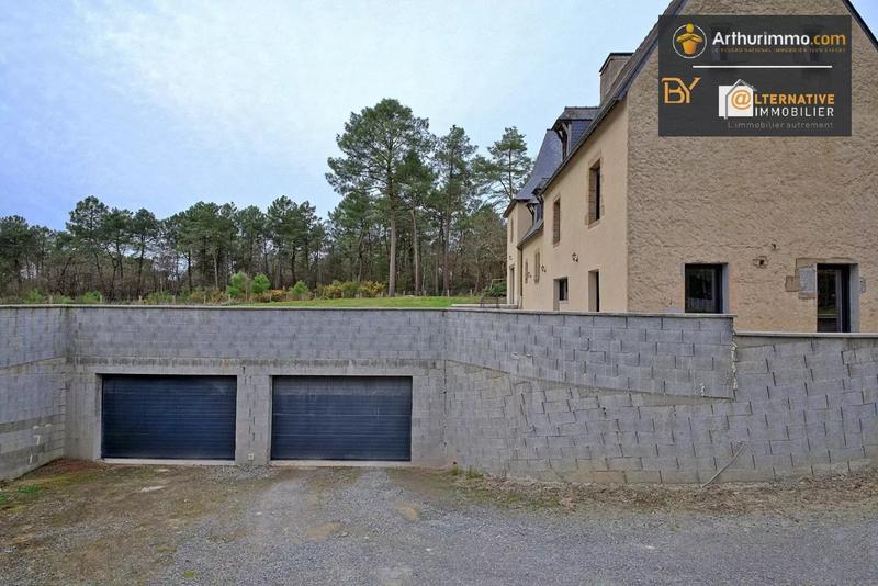 Maison - 205 m² - 8 pièces