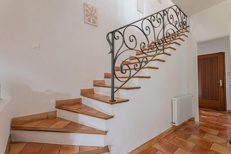 Maison - 245 m² - 7 pièces