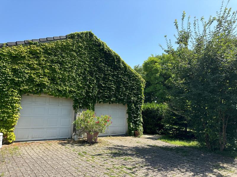 Maison - 260 m² - 7 pièces