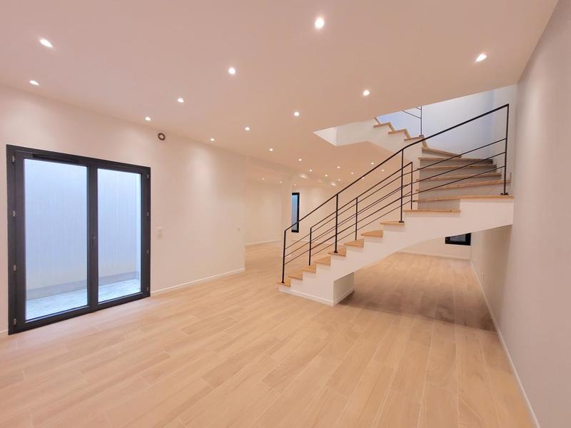 Villa - 207 m² - 6 pièces