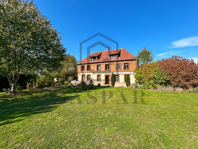 Maison ancienne - 213 m² - 9 pièces