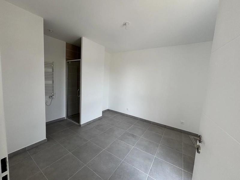 Appartement - 90 m² - 4 pièces