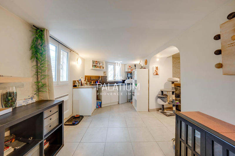 Maison - 221 m² - 5 pièces