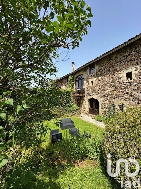 Maison - 433 m² - 16 pièces