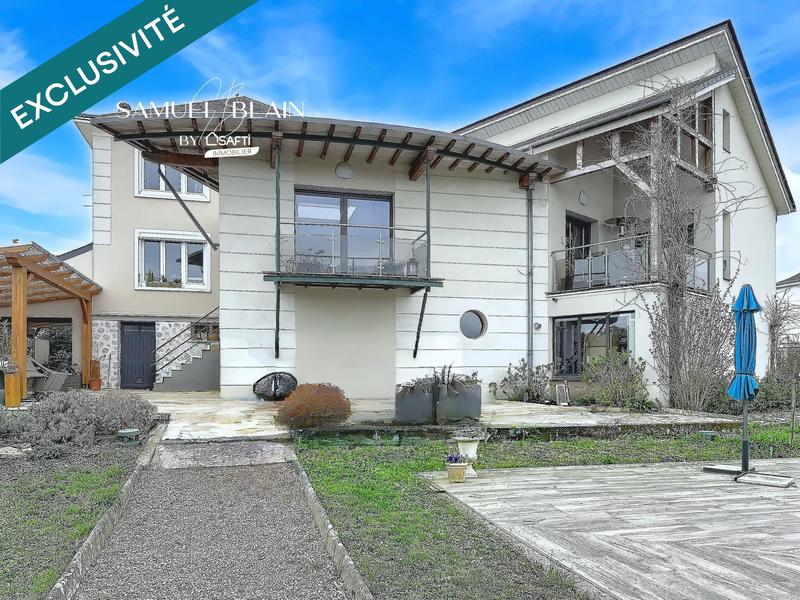 Maison - 386 m² - 10 pièces