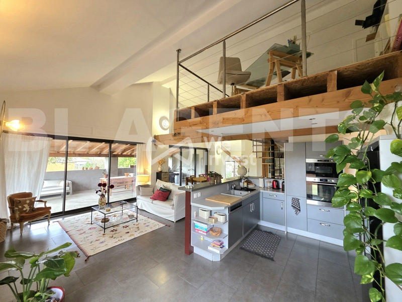 Maison - 102 m² - 3 pièces