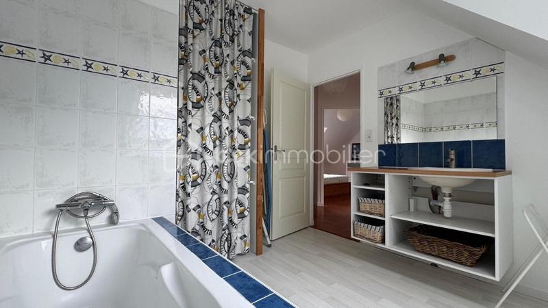 Maison traditionnelle - 76 m² - 4 pièces